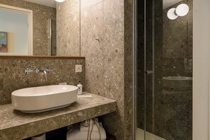 Suite, 1 Schlafzimmer, Balkon, Seeseite
