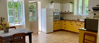 Appartement 'Retraite Familiale Relaxante' avec Vue sur la Montagne, Jardin Privé et Wi-Fi