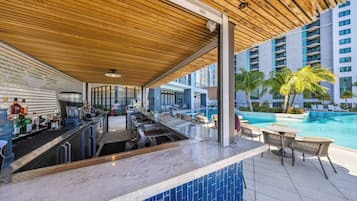 Bar (en la propiedad)