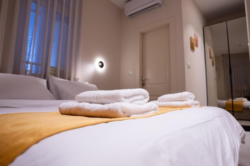 Kahden hengen superior-huone, kaupunkinäköala | Työpöytä, silitysrauta/-lauta, ilmainen Wi-Fi