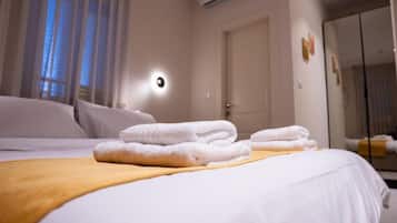 Desk, iron/ironing board, free WiFi