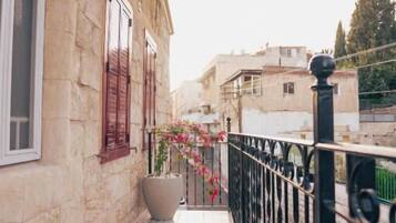Habitación Deluxe doble, vistas a la ciudad | Terraza o patio
