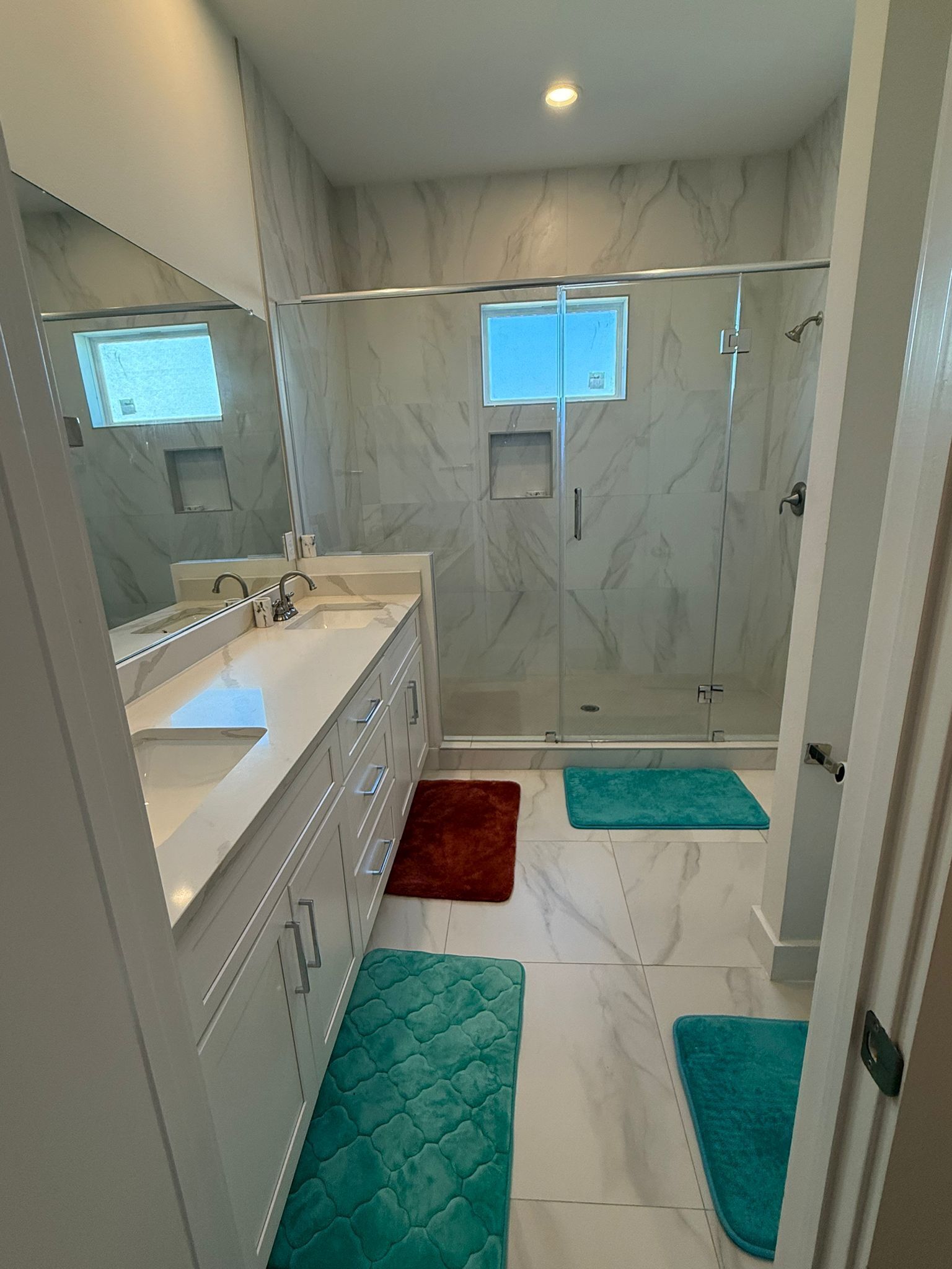 House, 3 Bedrooms | Bathroom | Free toiletries, soap, shampoo, toilet paper