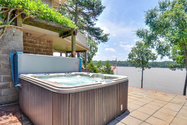 House (2 Bedrooms) | Front of property
