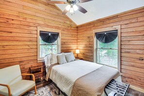 Interior - Colorado Mountain Cabin Near 14ers + Peak Views (Leadville)