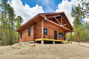 Front of property - Colorado Mountain Cabin Near 14ers + Peak Views (Leadville)