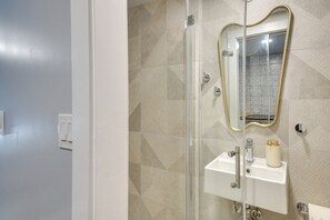 Apartment (0 Bedroom) | Interior - 1 Block to Daytona Beach: Modern Studio (Daytona Beach)