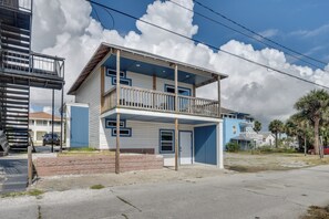 Interior - 1 Block to Daytona Beach: Modern Studio (Daytona Beach)