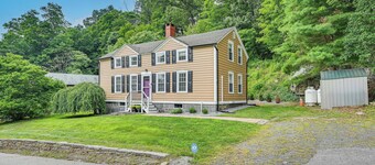 Cottage-chic Retreat < 1 Mi to Connecticut River!