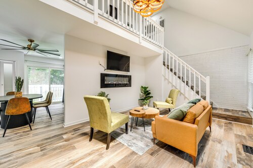 Game Room + Yard: Updated House in Chester!