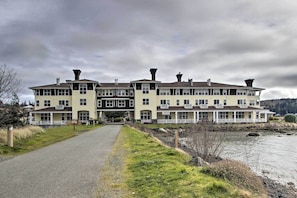 Interior - Water Views & Marina Access: Port Ludlow Getaway (Port Ludlow)