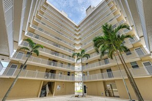 Interior - Stroll to Beach & Eats: Bonita Springs Studio (Bonita Springs)