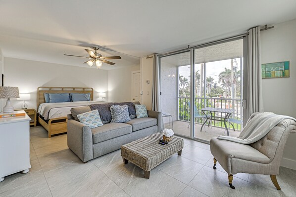 Apartment (0 Bedroom) | Front of property - Walk to Beach: Bonita Springs Gem w/ Pool! (Bonita Springs)