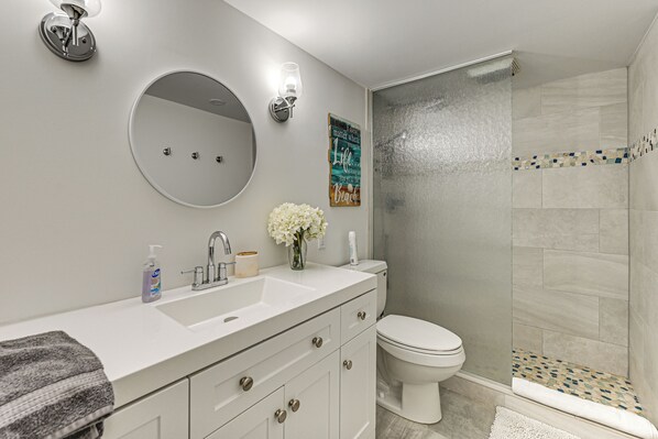 Interior - Walk to Beach: Bonita Springs Gem w/ Pool! (Bonita Springs)