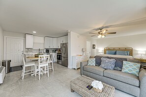 Apartment (0 Bedroom) | Interior - Walk to Beach: Bonita Springs Gem w/ Pool! (Bonita Springs)