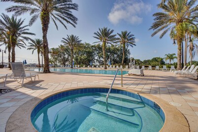 7 Mi to Disney World: Condo w/ 2 Balconies + Pools