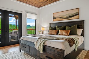 4 Schlafzimmer, Bügeleisen/Bügelbrett, Reisekinderbett, WLAN