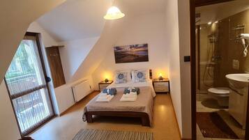 1 多间卧室、办公桌、熨斗/熨衣板、WiFi