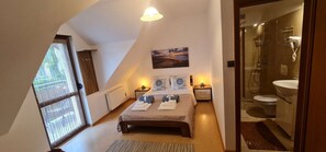 1 Schlafzimmer, Schreibtisch, BĂŒgeleisen/BĂŒgelbrett, WLAN