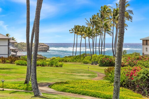 NEW! Ocean View 2br with Athletic Club Access