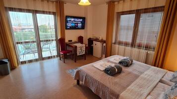 1 多间卧室、办公桌、熨斗/熨衣板、WiFi