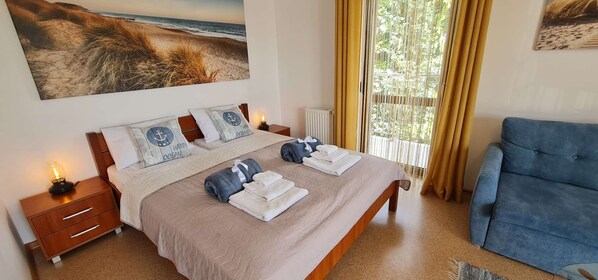 1 chambre, bureau, fer et planche à repasser, Wi-Fi