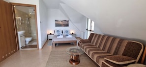 1 chambre, bureau, fer et planche à repasser, Wi-Fi