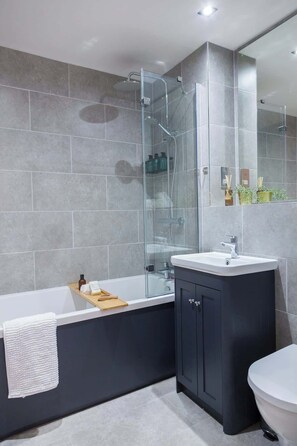 Een douche, een haardroger