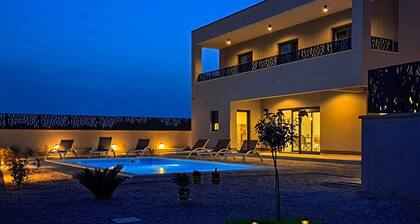 Superbe maison Ă Pirovac