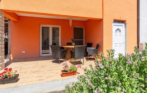 Outdoor dining - Awesome apartment in Umag with WiFi (Umag)