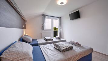 2 bedrooms, in-room safe