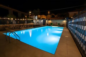 Pool - Holiday Home 'Casa Margherita' with Shared Pool, Wi-Fi and Air Conditioning (Imperia)