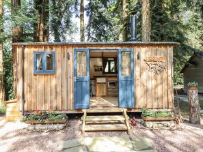 Cottage | Exterior detail