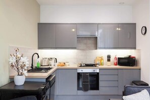 Fridge, microwave, oven, stovetop