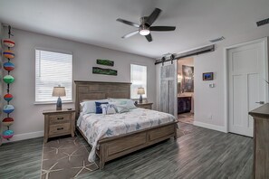 3 bedrooms, desk, free WiFi, bed sheets