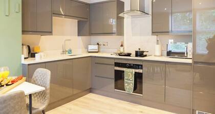 Somers Suites Apartments-Central-High Spec-Sleep 6
