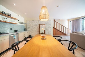 ดีลักซ์อพาร์ทเมนท์, วิวสวน | ห้องรับประทานอาหาร