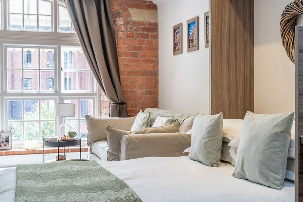 1 bedroom, iron/ironing board, Internet