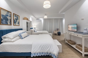 Iron/ironing board, WiFi, bed sheets