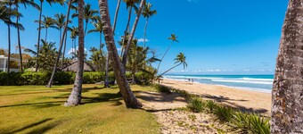 BEACH FRONT- NEW VILLA -  for 12 guests -4 rooms. Fully equiped