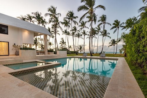 BEACH FRONT- NEW VILLA -  for 12 guests -4 rooms. Fully equiped