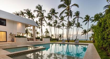 BEACH FRONT- NEW VILLA - for 12 guests -4 rooms. Fully equiped