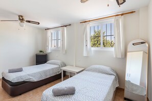 WiFi, bed sheets