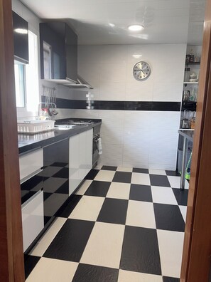 Microwave, oven, stovetop, dishwasher