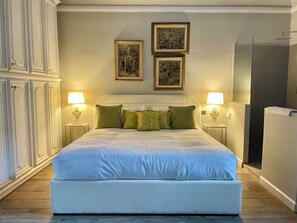 2 chambres, fer et planche à repasser, Wi-Fi, draps fournis