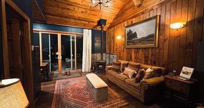 Charming Cabin on horse farm minutes from Letchworth State park