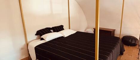 1 bedroom, iron/ironing board, bed sheets