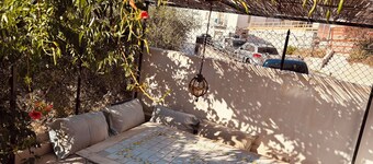 The small house between tradition and modernity