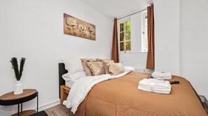 2 habitaciones, tabla de planchar con plancha y wifi gratis 