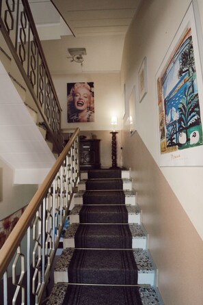 Pintu masuk interior